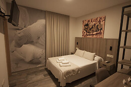 HOSTAL TEMÁTICO DE LA CIUDAD DE ARJONA DESDE LA JUDERÍA