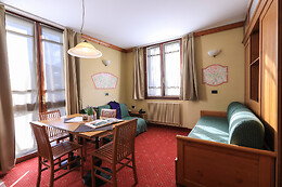 Swadeshi Club Hotels