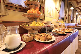 Swadeshi Club Hotels