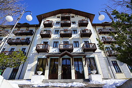 Swadeshi Club Hotels