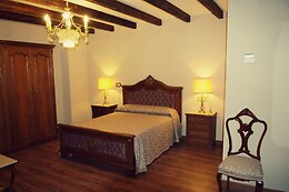 HOSPEDERIA BODAS DE CAMACHO Y LA CASA DE BASILIO EL POBRE