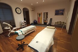 KG CLINICA Y SALUD