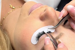 LASHES & GO X MADRID