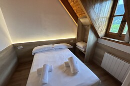 APARTAMENTOS SOLANA, HOTEL TAULL & ROMANIC