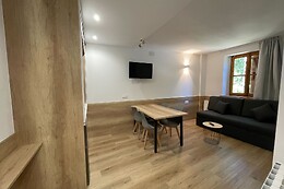 APARTAMENTOS SOLANA, HOTEL TAULL & ROMANIC