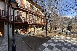 APARTAMENTOS SOLANA, HOTEL TAULL & ROMANIC