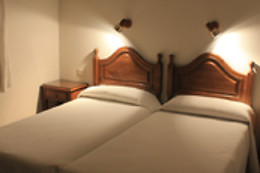HOTEL LOS PERALES