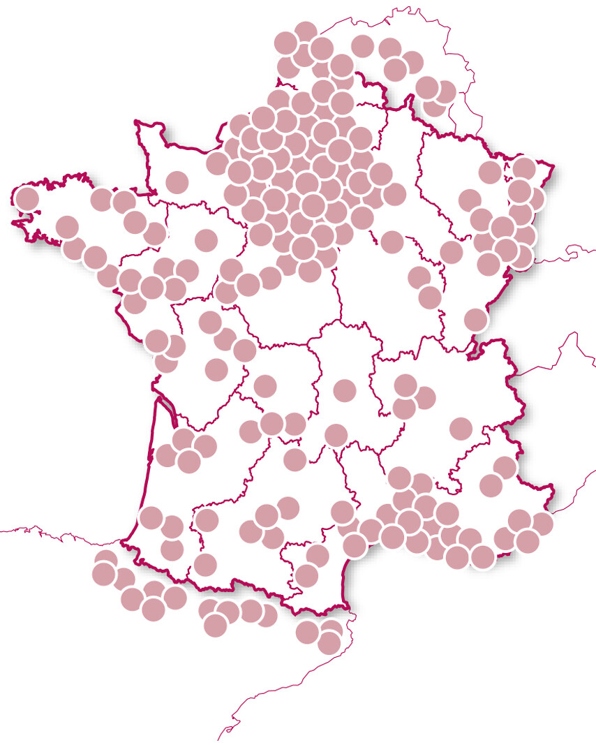 Tables romantiques avec vin, champagne ou apéritif