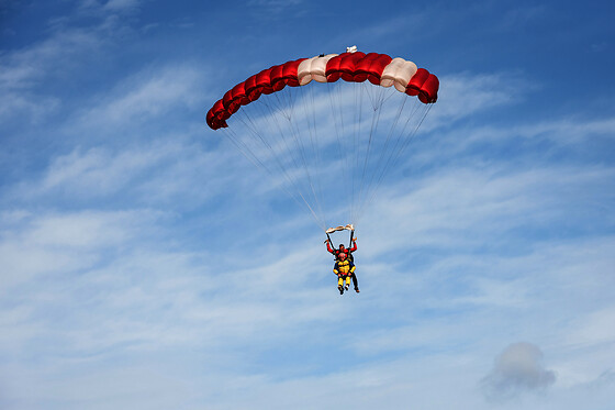 ABEILLE PARACHUTISME NORMANDIE - photo 4