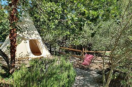 Les Roulottes et Cabanes de Saint-Cerice